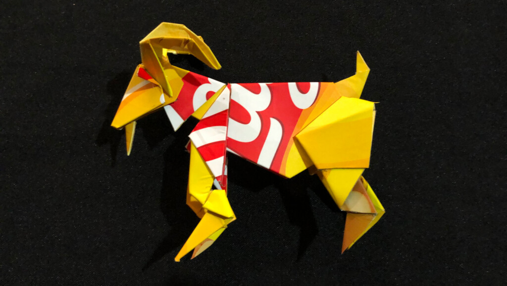 cabra Lay's cartoncita origami envoltorio